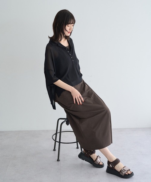 YECCA VECCA(イェッカヴェッカ)の「【2点SET】シアーポロシャツ×キャミワンピース(ワンピース・レディース・ブラック/ブラウン・FREE)」の2枚目の写真