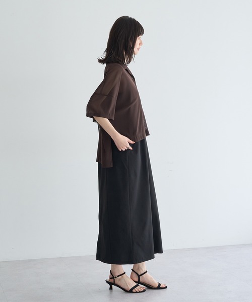 YECCA VECCA(イェッカヴェッカ)の「【2点SET】シアーポロシャツ×キャミワンピース(ワンピース・レディース・ブラック/ブラウン・FREE)」の5枚目の写真