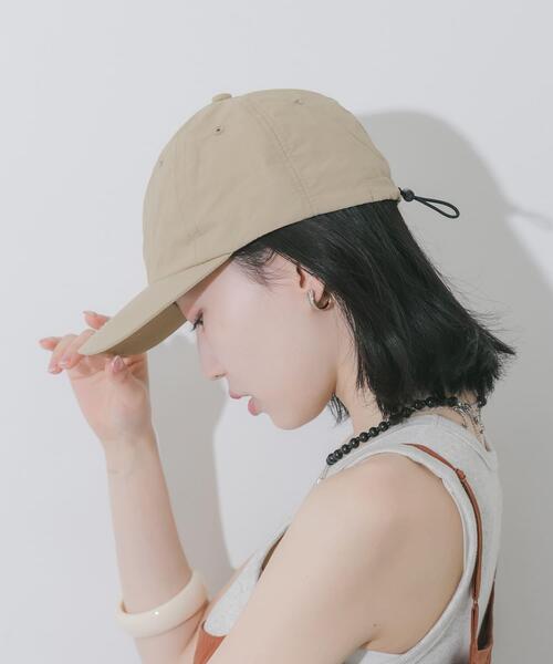 SMELLY（スメリー）の「『撥水/UVカット』ドロストナイロンキャップ（キャップ・レディース・ベージュ/ブラック・-）」の21枚目の写真