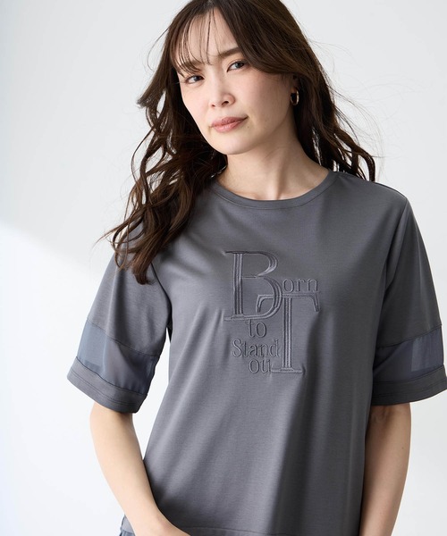 A/C DESIGN BY ALPHA CUBIC（エーシーデザインバイアルファキュービック）の「シアー切り替えレイヤード風刺しゅうTシャツ【すごツヤ】（Tシャツ/カットソー・レディース・ブラック/チャコールグレー/オフホワイト・M/L/LL/3L）」の16枚目の写真