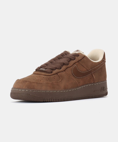 NIKE(ナイキ)の「NIKE WMNS AIR FORCE 1 '07 FQ8901-259(スニーカー・メンズ・ブラウン・28.5cm/25cm/24.5cm/24cm/23.5cm/23cm/28cm/27.5cm/27cm/26.5cm/26cm/25.5cm/29cm)」の2枚目の写真
