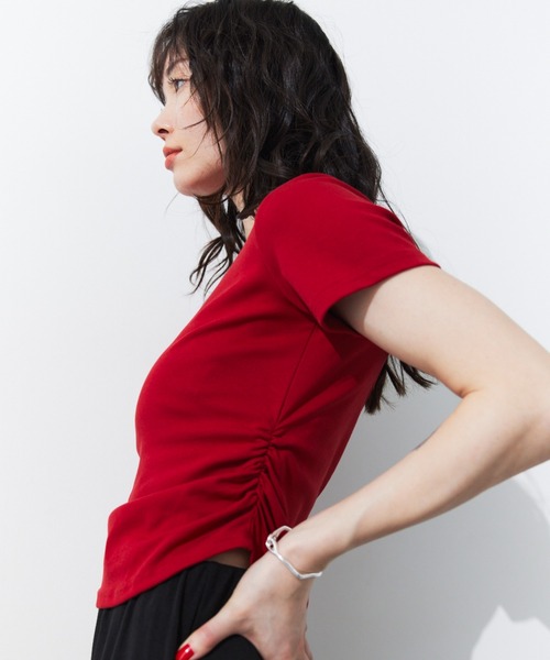 HANNE（アン）の「サイドギャザーコンパクトTEE（Tシャツ/カットソー・レディース・レッド/ホワイト/ブラック/グリーン/ブラウン・FREE）」の5枚目の写真