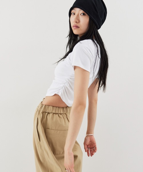 HANNE（アン）の「サイドギャザーコンパクトTEE（Tシャツ/カットソー・レディース・レッド/ホワイト/ブラック/グリーン/ブラウン・FREE）」の8枚目の写真