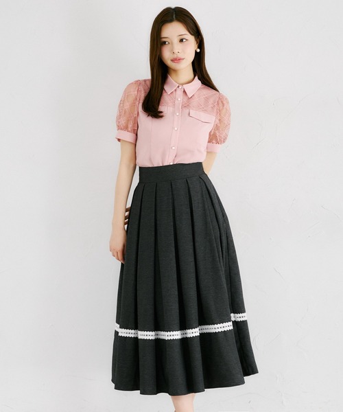 tocco closet(トッコ クローゼット)の「裾レース装飾バックレースアップタックボリュームフレアデニムスカート(スカート・レディース・ブラック/インディゴブルー・M)」の6枚目の写真