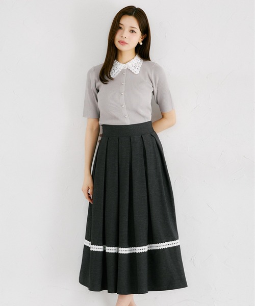 tocco closet(トッコ クローゼット)の「裾レース装飾バックレースアップタックボリュームフレアデニムスカート(スカート・レディース・ブラック/インディゴブルー・M)」の7枚目の写真