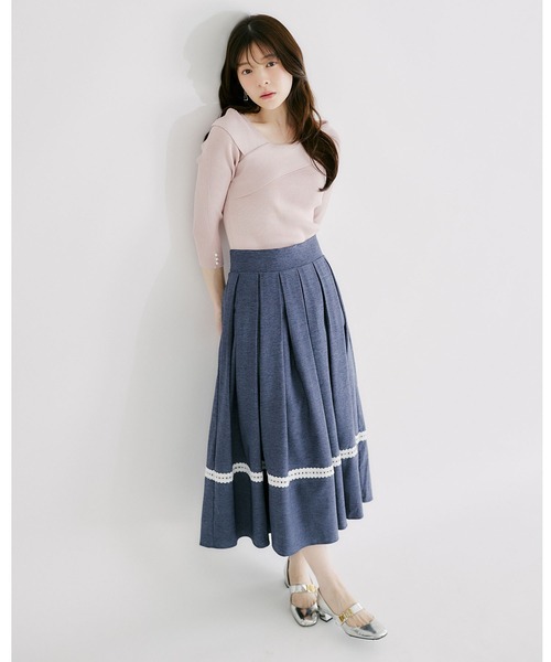 tocco closet(トッコ クローゼット)の「裾レース装飾バックレースアップタックボリュームフレアデニムスカート(スカート・レディース・ブラック/インディゴブルー・M)」の8枚目の写真
