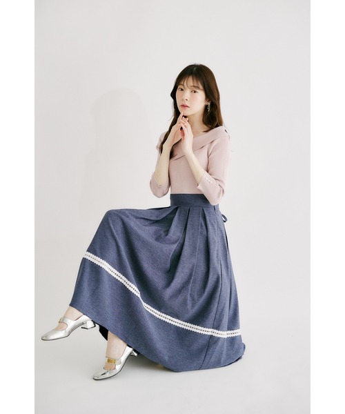 tocco closet(トッコ クローゼット)の「裾レース装飾バックレースアップタックボリュームフレアデニムスカート(スカート・レディース・ブラック/インディゴブルー・M)」の10枚目の写真