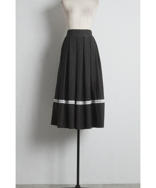 tocco closet(トッコ クローゼット)の「裾レース装飾バックレースアップタックボリュームフレアデニムスカート(スカート・レディース・ブラック/インディゴブルー・M)」の12枚目の写真