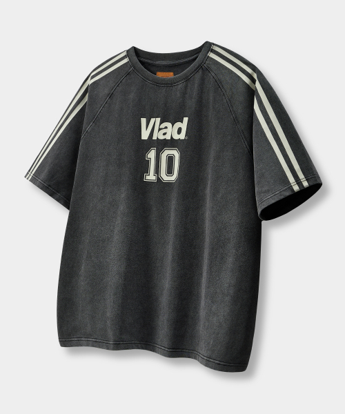DIMITRI BLACK(ディミトリブラック)の「VLAD VTG トラックアートワーク半袖Tシャツ_ピグメントチャコール(Tシャツ/カットソー・レディース・その他・MEDIUM/LARGE/X-LARGE)」の1枚目の写真