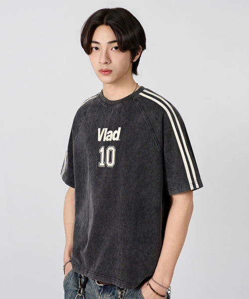 DIMITRI BLACK(ディミトリブラック)の「VLAD VTG トラックアートワーク半袖Tシャツ_ピグメントチャコール(Tシャツ/カットソー・レディース・その他・MEDIUM/LARGE/X-LARGE)」の4枚目の写真