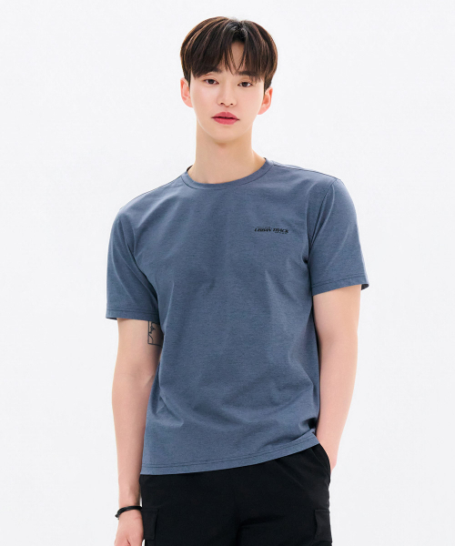 CHASECULT(チェイスカルト)の「共用クールラウンド半袖Tシャツ-FCZU5808E0N(Tシャツ/カットソー・メンズ・ダークブルー・100/105/110/90/95)」の1枚目の写真