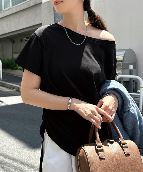 andme(アンドミー)の「サイドギャザーリボン半袖トップス(Tシャツ/カットソー・レディース・ブラック/ブラウン/オフホワイト・M)」の16枚目の写真