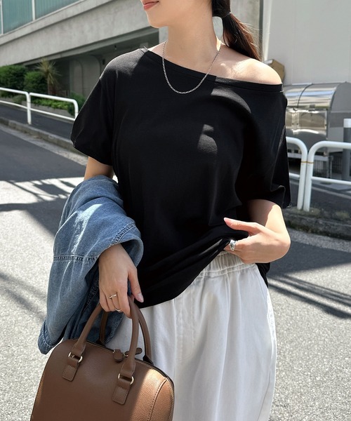 andme(アンドミー)の「サイドギャザーリボン半袖トップス(Tシャツ/カットソー・レディース・ブラック/ブラウン/オフホワイト・M)」の14枚目の写真