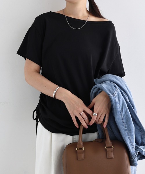 andme(アンドミー)の「サイドギャザーリボン半袖トップス(Tシャツ/カットソー・レディース・ブラック/ブラウン/オフホワイト・M)」の18枚目の写真