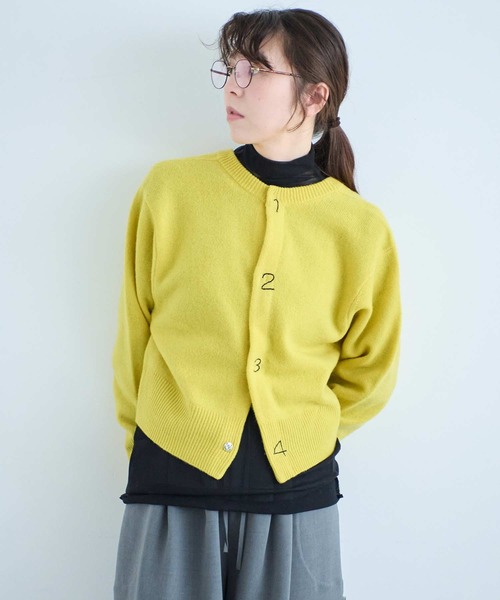 I am I in fact...(アイアムアイインファクト)の「SUSIE クルーカーディガン(ニット/セーター・レディース・ブラック/イエロー/グレー/ホワイト/ブルー・FREE)」の5枚目の写真