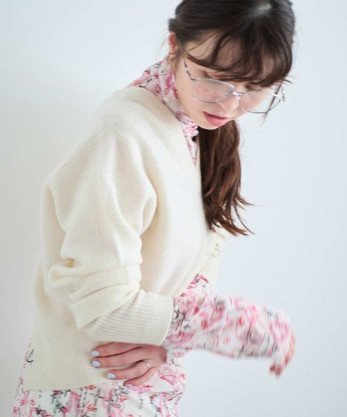 I am I in fact...(アイアムアイインファクト)の「SUSIE クルーカーディガン(ニット/セーター・レディース・ブラック/イエロー/グレー/ホワイト/ブルー・FREE)」の10枚目の写真