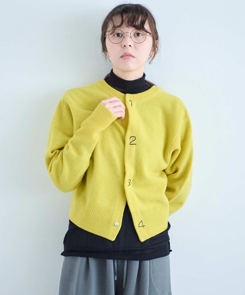 I am I in fact...(アイアムアイインファクト)の「SUSIE クルーカーディガン(ニット/セーター・レディース・ブラック/イエロー/グレー/ホワイト/ブルー・FREE)」の6枚目の写真