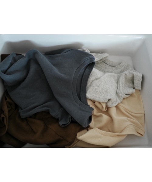 Katrin TOKYO(カトリーントーキョー)の「minimal rib tee(Tシャツ/カットソー・レディース・ダークブラウン/ヘザーグレー/ブルー系/イエロー系・FREE/XS)」の13枚目の写真