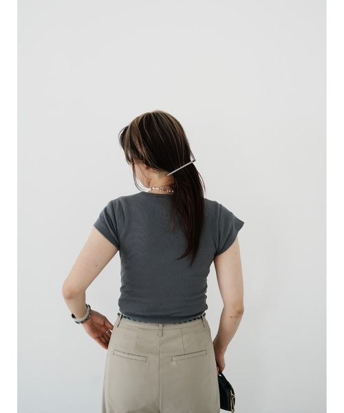 Katrin TOKYO(カトリーントーキョー)の「minimal rib tee(Tシャツ/カットソー・レディース・ダークブラウン/ヘザーグレー/ブルー系/イエロー系・FREE/XS)」の18枚目の写真