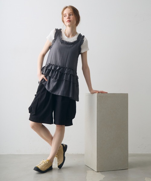 Crisp(クリスプ)の「frill design sheer tunic / フリルデザインシアーチュニック(チュニック・レディース・ダークグレー/ホワイト・FREE)」の19枚目の写真