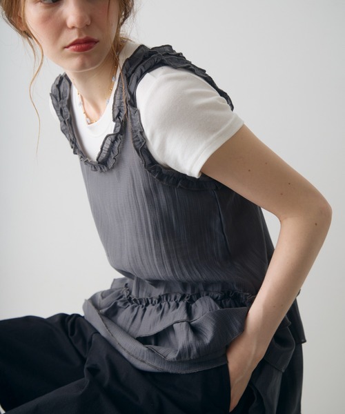 Crisp(クリスプ)の「frill design sheer tunic / フリルデザインシアーチュニック(チュニック・レディース・ダークグレー/ホワイト・FREE)」の22枚目の写真