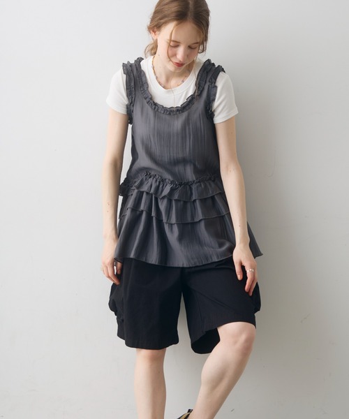 Crisp(クリスプ)の「frill design sheer tunic / フリルデザインシアーチュニック(チュニック・レディース・ダークグレー/ホワイト・FREE)」の13枚目の写真