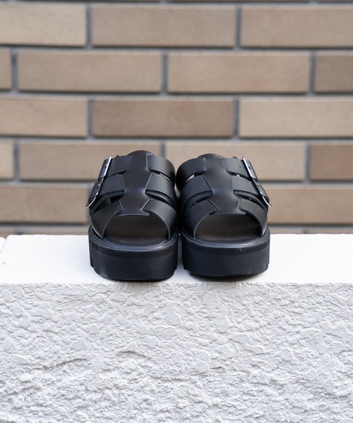 BEAUTIFUL SHOES(ビューティフルシューズ)の「GURKHA SANDALS(TWEETY SOLE)(サンダル・レディース・ブラック・24/23)」の2枚目の写真