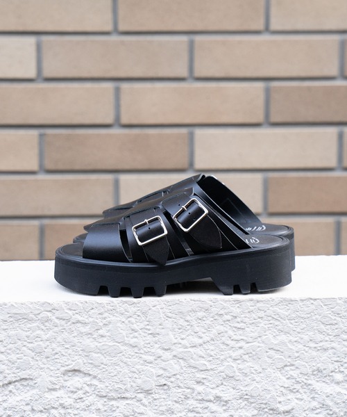 BEAUTIFUL SHOES(ビューティフルシューズ)の「GURKHA SANDALS(TWEETY SOLE)(サンダル・レディース・ブラック・24/23)」の3枚目の写真