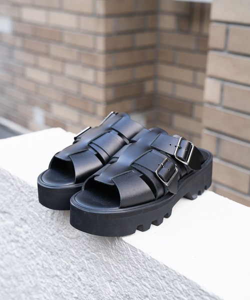 BEAUTIFUL SHOES(ビューティフルシューズ)の「GURKHA SANDALS(TWEETY SOLE)(サンダル・レディース・ブラック・24/23)」の6枚目の写真