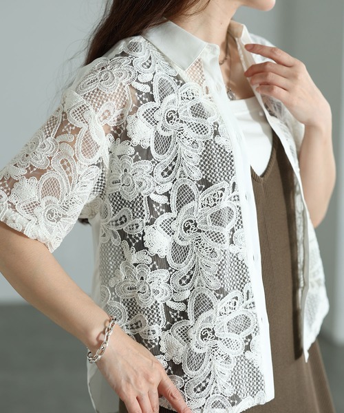 Sawa a la mode(サワアラモード)の「刺繍レースシャツブラウス(シャツ/ブラウス・レディース・オフホワイト/ブラック・FREE)」の1枚目の写真