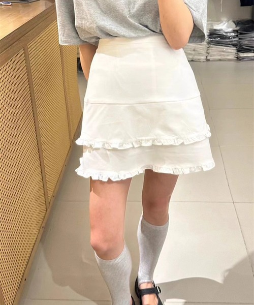 shyam inspiration(シャムインスピレーション)の「2段フリル切替ティアードミニスカート(スカート・レディース・ブラック/ホワイト・M/S)」の11枚目の写真
