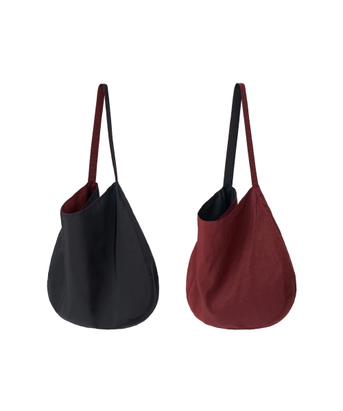 HAH ARCHIVE(ハーアーカイブ)の「Reversible Shoulder Bag (Black/Burgundy)(ショルダーバッグ・レディース・その他・FREE)」の1枚目の写真
