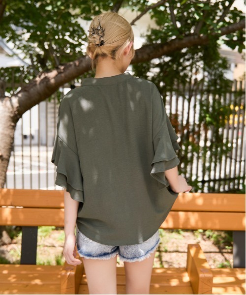 GORGE（ゴージ）の「《袖フリル・抜け感》カットスキッパーシャツ／フェミニン×ナチュラル／春夏／全4色（シャツ/ブラウス・レディース・ブラック/チャコール/アイボリー/ブルー・F）」の9枚目の写真
