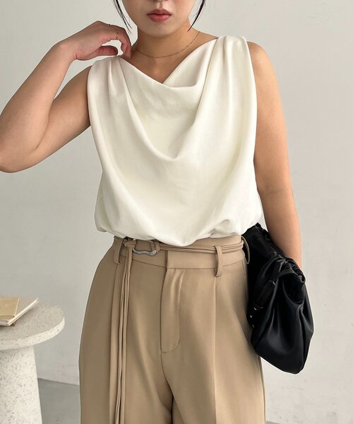 CAPRICIEUX LE'MAGE（カプリシューレマージュ）の「ドレープノースリT（Tシャツ/カットソー・レディース・ホワイト系その他/ライトグレー/ブラック・FREE）」の2枚目の写真