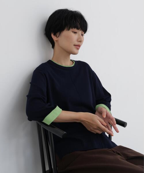 human woman(ヒューマンウーマン)の「◆【ドライタッチ / レーヨン混 / ウォッシャブル】ハイゲージバイカラークルーネックプルオーバー(ニット/セーター・レディース・ダークインディゴブルー/ベージュ系その他3/ブルー系その他3・MEDIUM)」の1枚目の写真