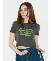 バックオープンクロップドTシャツ