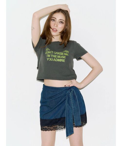 EVRIS(エヴリス)の「バックオープンクロップドTシャツ(Tシャツ/カットソー・レディース・ブラック/ホワイト/ブルー・FREE)」の5枚目の写真