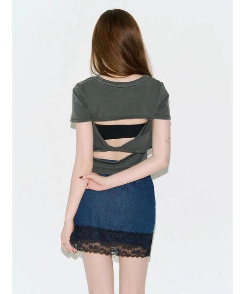 EVRIS(エヴリス)の「バックオープンクロップドTシャツ(Tシャツ/カットソー・レディース・ブラック/ホワイト/ブルー・FREE)」の7枚目の写真