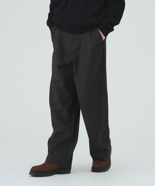 BEAMS HEART(ビームスハート)の「ワイドストレート カーブパンツ(チノパンツ・メンズ・ブラック/チャコールグレー・SMALL/MEDIUM/LARGE)」の7枚目の写真