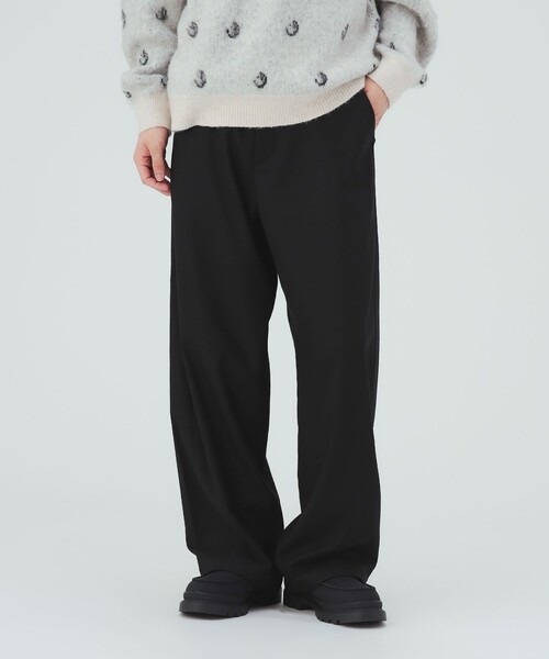 BEAMS HEART(ビームスハート)の「ワイドストレート カーブパンツ(チノパンツ・メンズ・ブラック/チャコールグレー・SMALL/MEDIUM/LARGE)」の12枚目の写真