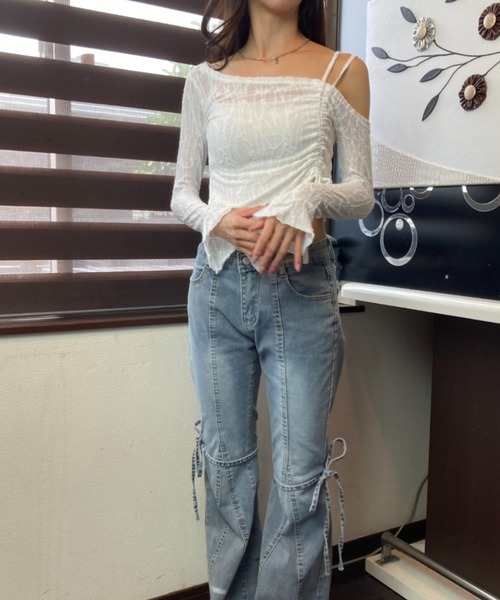 tolene(トレネ)の「ワンショルダー シースルー シャーリングカット 長袖 シアートップス(Tシャツ/カットソー・レディース・ホワイト・FREE)」の14枚目の写真