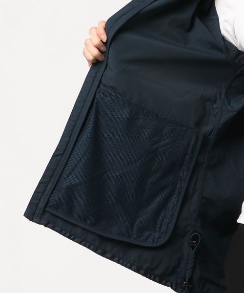 FJALL RAVEN (フェールラーベン)の「High Coast Wind Jacket W (FJALLRAVEN/フェールラーベン)(ナイロンジャケット・レディース・ネイビー/ミント・SMALL/MEDIUM)」の5枚目の写真