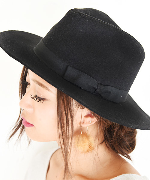 Luz Llena (NEY)（ラズレナニー）の「ゴールドフープ・ファーピアス（ピアス（両耳用）・レディース・ベージュ/ネイビー/オフホワイト/グレー/ブラック/カーキ・ﾌﾘ-）」の7枚目の写真