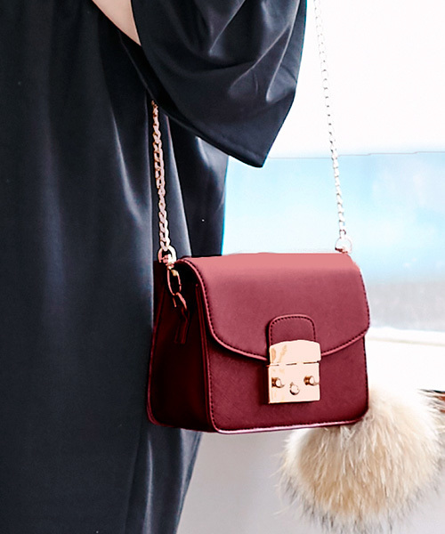 KOBE LETTUCE（コウベレタス）の「今季もやっぱりMiniバッグ♪大人Ladyなstyleに！2way☆チェーンミニショルダーバッグ/レディース/神戸レタス[B1030]（ショルダーバッグ・レディース・ベージュ/コーラル/サックスブルー/ブラック/グレー系その他/ピンク系その他/ピンク/レモンイエロー/オフホワイト/グリーン/チェリーピンク/レッド/パープル/ボルドー/レオパード/イエロー・FREE）」の14枚目の写真