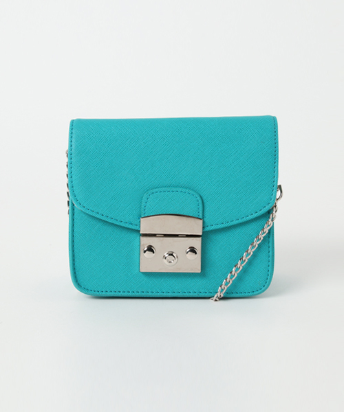 KOBE LETTUCE（コウベレタス）の「今季もやっぱりMiniバッグ♪大人Ladyなstyleに！2way☆チェーンミニショルダーバッグ/レディース/神戸レタス[B1030]（ショルダーバッグ・レディース・ベージュ/コーラル/サックスブルー/ブラック/グレー系その他/ピンク系その他/ピンク/レモンイエロー/オフホワイト/グリーン/チェリーピンク/レッド/パープル/ボルドー/レオパード/イエロー・FREE）」の6枚目の写真