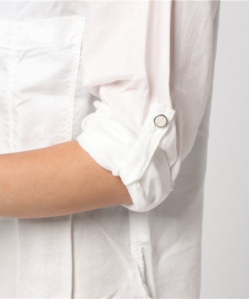 Moname（モナーム）の「■Moname   ビッグシルエット シャツ ドロップショルダー   41161062（シャツ/ブラウス・レディース・ネイビー/ホワイト/サックスブルー/カーキ/ピンク系その他/レモンイエロー・S/M/XS）」の15枚目の写真