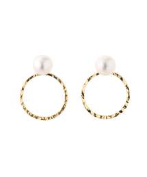 Cラインのパールキャッチピアス[2粒パール]（ピアス（両耳用