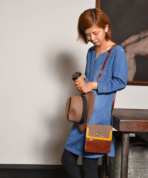 AMERICAN RAG CIE(アメリカンラグシー)の「ノーカラーデニムワンピース【WEB限定】(ワンピース・レディース・インディゴブルー・FREE)」の9枚目の写真