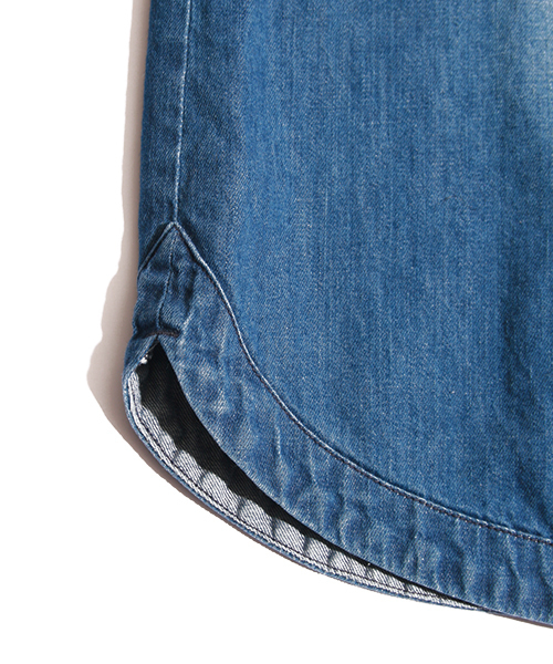 AMERICAN RAG CIE(アメリカンラグシー)の「ノーカラーデニムワンピース【WEB限定】(ワンピース・レディース・インディゴブルー・FREE)」の5枚目の写真