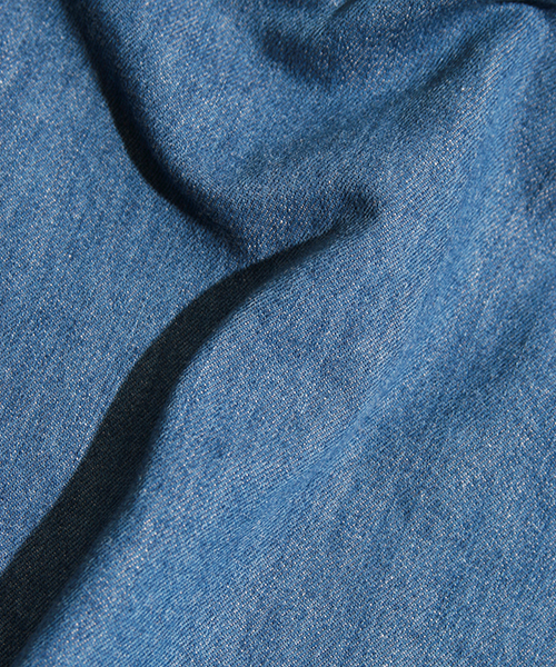 AMERICAN RAG CIE(アメリカンラグシー)の「ノーカラーデニムワンピース【WEB限定】(ワンピース・レディース・インディゴブルー・FREE)」の6枚目の写真